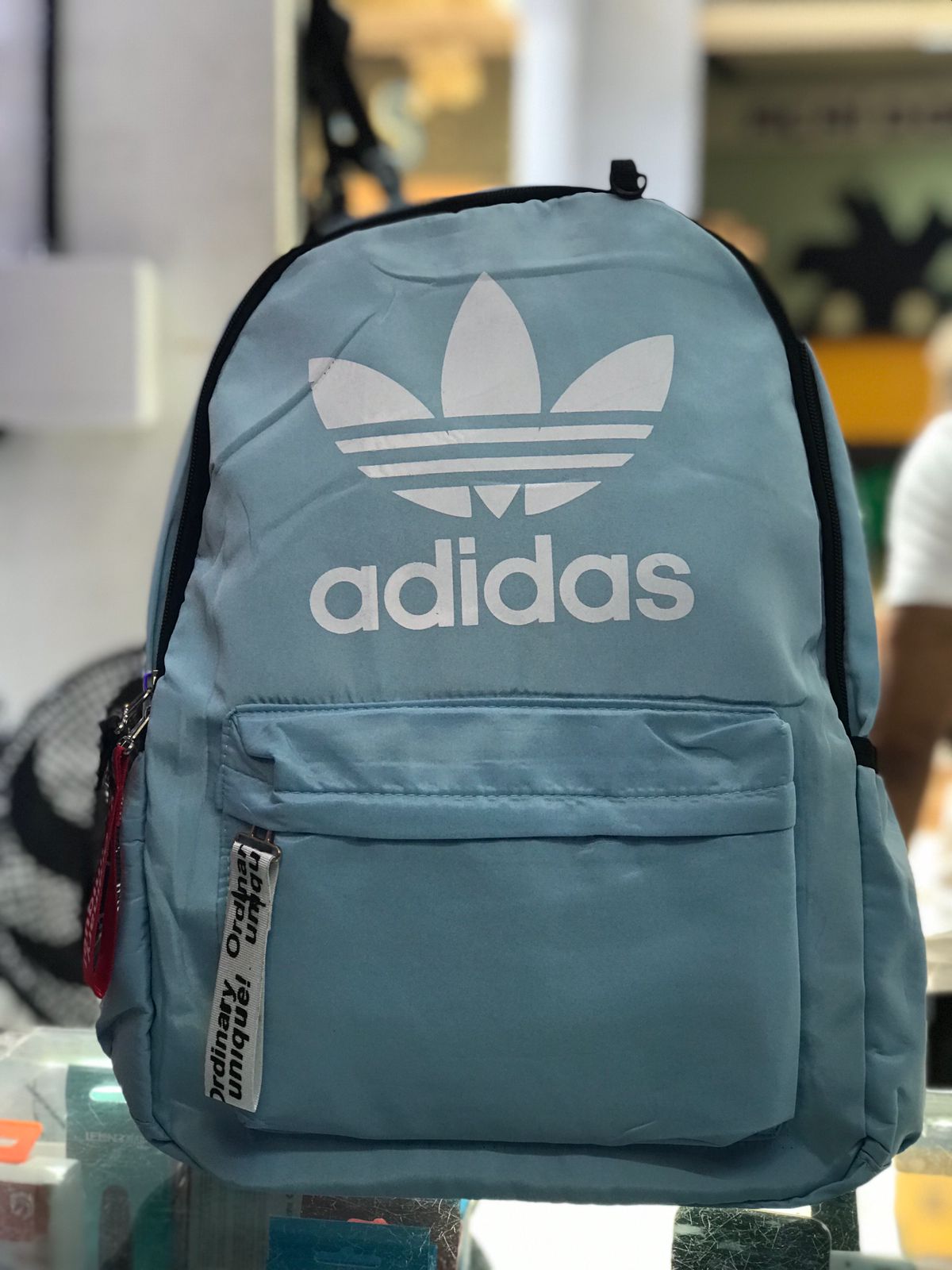 Foto de mochila escolar